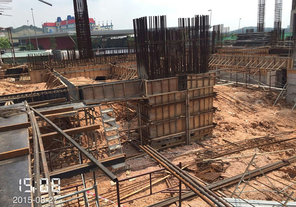 2015 August 2015 August